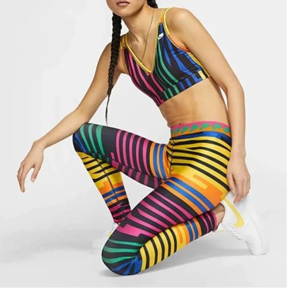 Nike Mulilticolored Yoga Running Leggings - Small